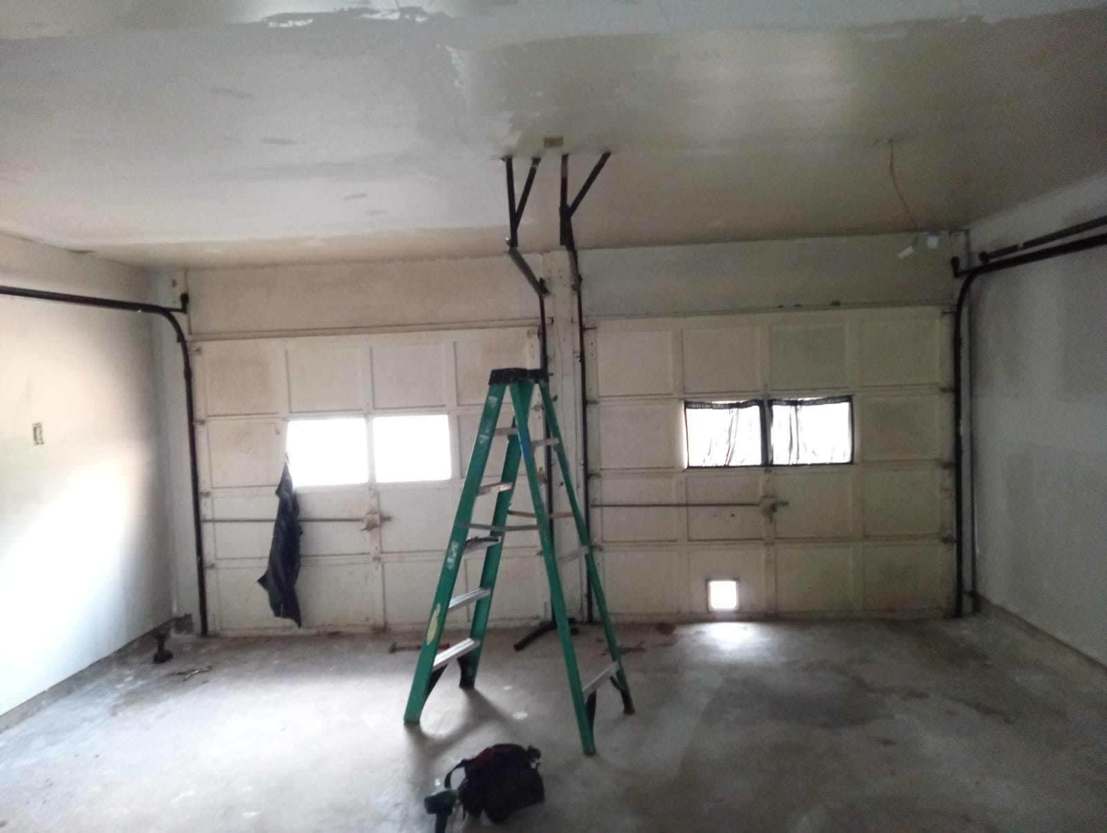 Frayed or Snapped Cable? Pasadena Cable Specialists — Lemus Garage Door Services, Licensed & Insured, (281) 906-4783