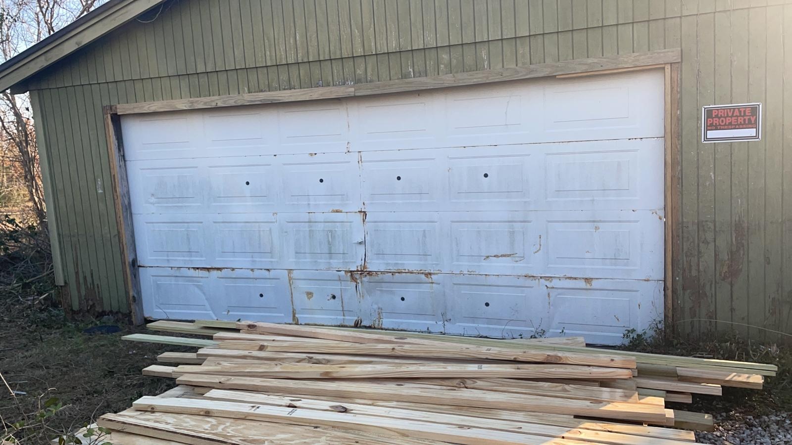 Emergency in Pasadena, TX by Lemus Garage Door Services — Licensed & Insured, (281) 906-4783